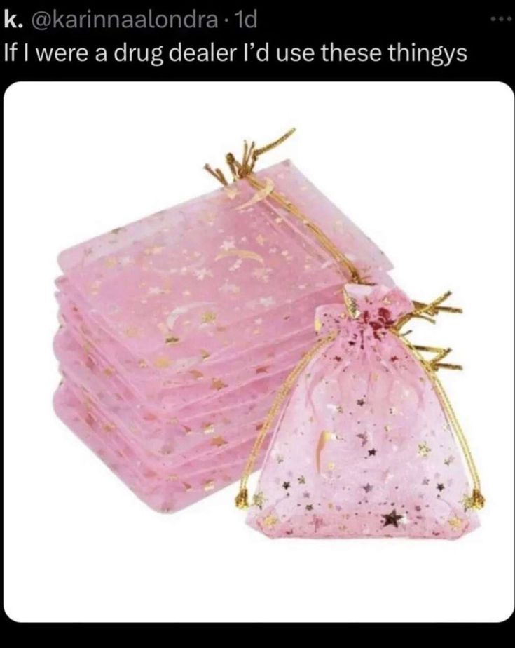 k. @karinnaalondra - 1d
If I were a drug dealer I’d use these thingys