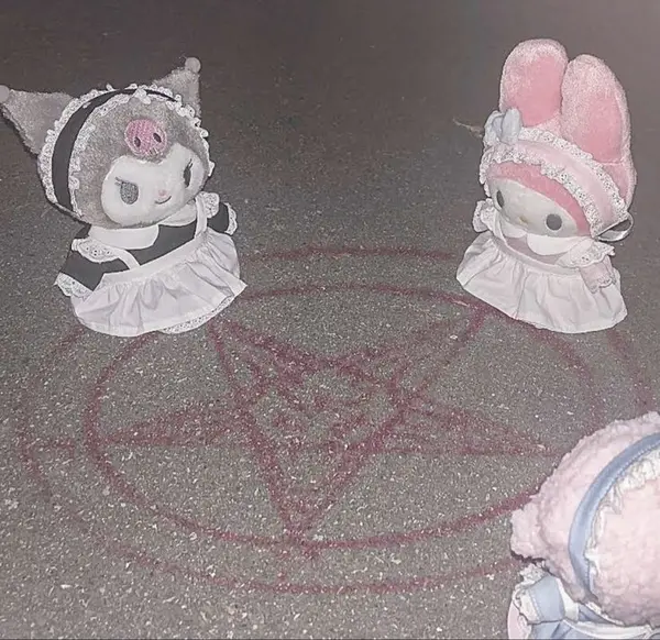 This Pin was discovered by dreamy  𝓪𝓷𝓰𝓮𝓵 <3. Discover (and save!) your own Pins on Pinterest